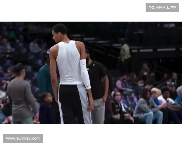 马刺大胜独行侠 文班亚马领衔新生代崛起